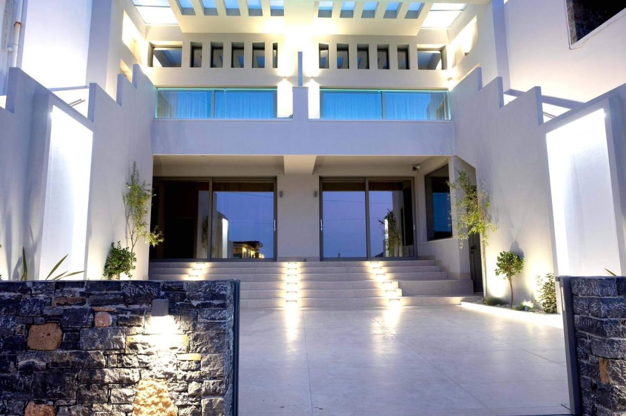 Nama Sea Side Suites Plaka  Exterior photo